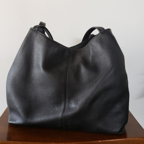 Vince Camuto Handbags - Vince Camuto Bag